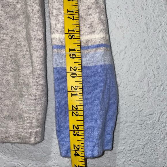 Pure Collection Cashmere VNeck Cardigan Sweater Grey
Blue US 12 Relaxed Fit Soft - Picture 9 of 10